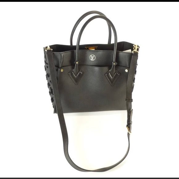 Louis Vuitton on my side MM tote - Picture 12 of 12